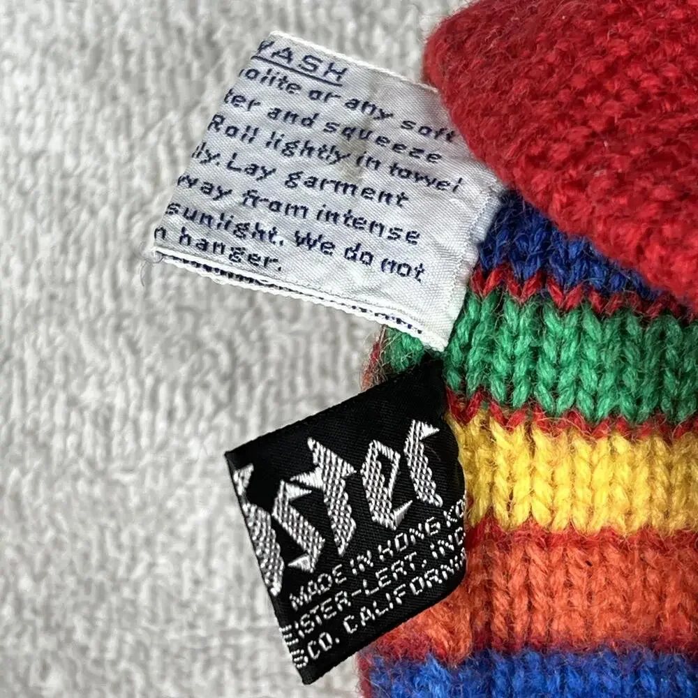 Hat Beanie Girls One Size Red 100% Wool Striped Rainbow Winter Cozy Casual